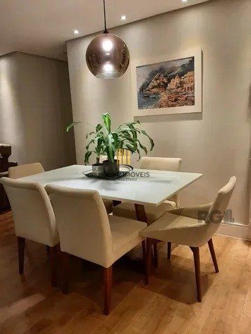 Apartamento de 3 dormitórios com vaga no bairro Partenon