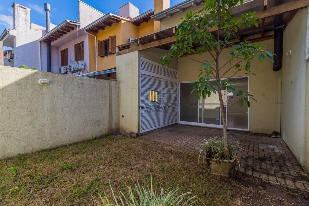 Casa em condomínio 3 dormitórios sendo 1 suíte bairro Vila Nova Porto Alegre