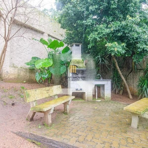 Casa em condominio com 2 vagas