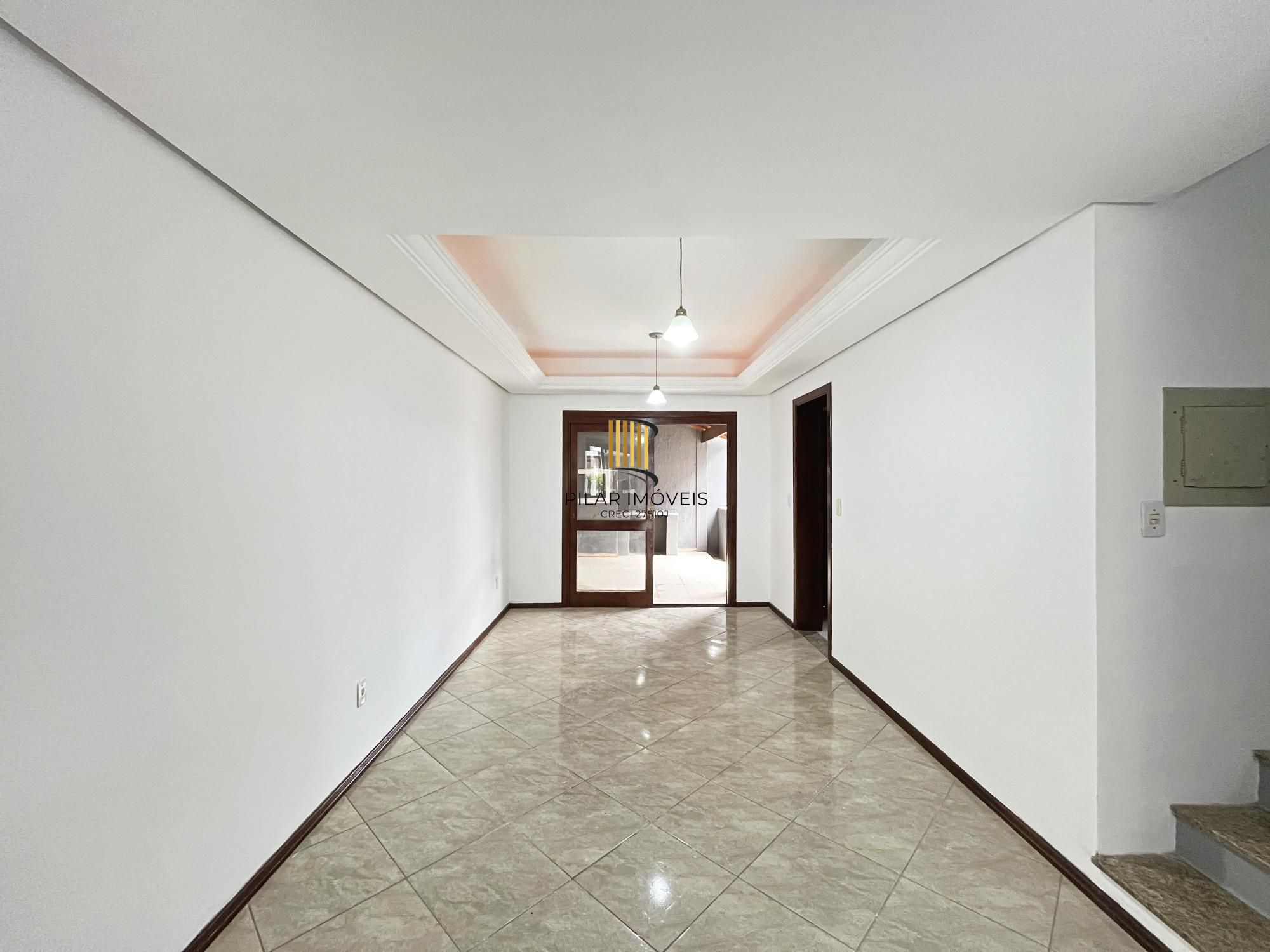 CASA 3 DORMITÓRIOS, SUÍTE, BAIRRO HIPICA, JARDINS DO PRADO EM PORTO ALEGRE-RS