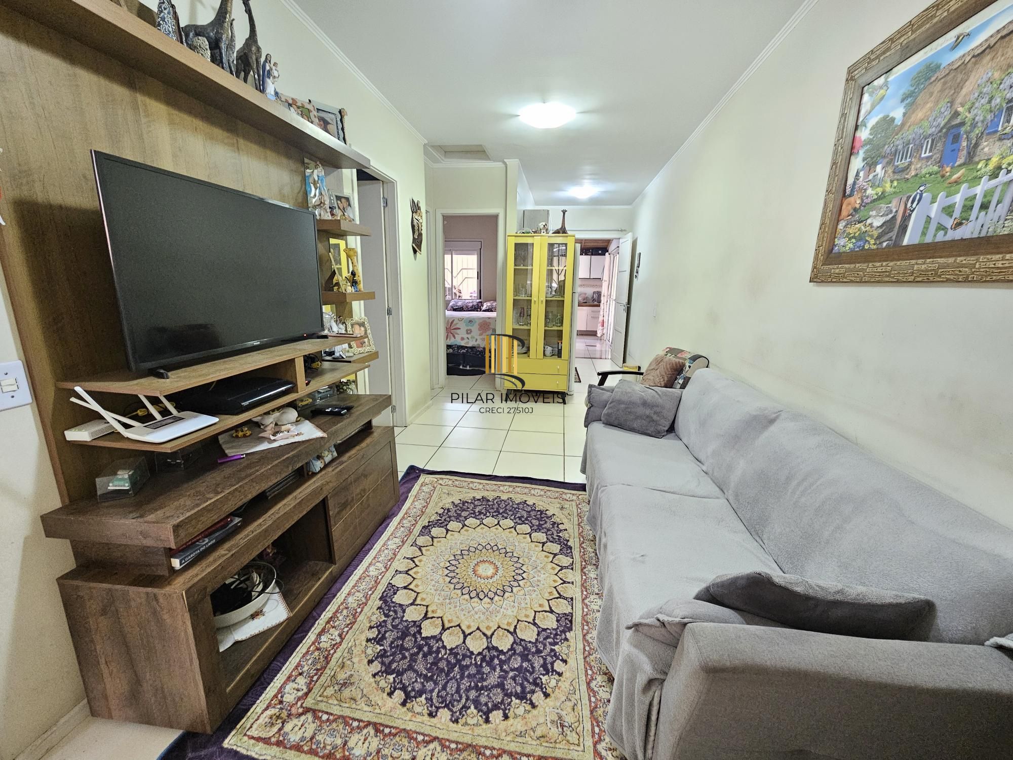 Oportunidade Única! Casa Residencial com 2 Quartos, 2 Banheiros e 2 Vagas de Garagem em Cachoeirinha, Rio Grande do Sul**