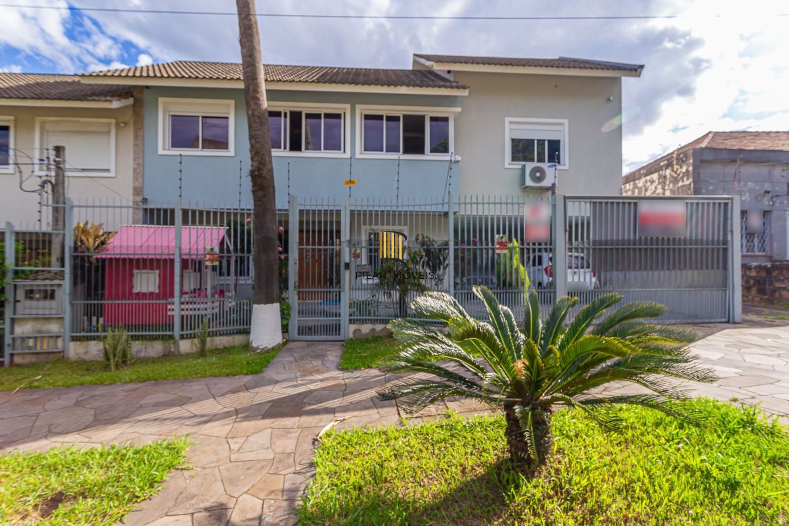 Casa 3 dormitórios com duas suítes bairro Jardim Floresta - Lindoia