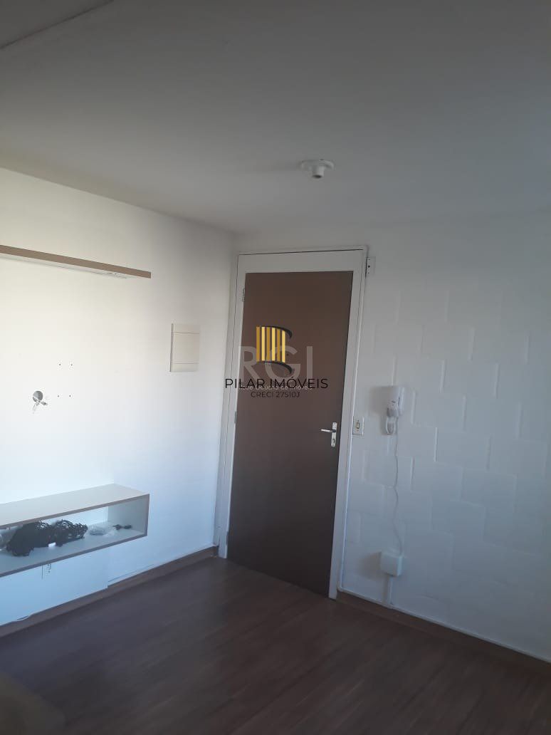 Belo Apartamento de 02 Dorm. com Piso Laminado, e móveis planejados !!!!