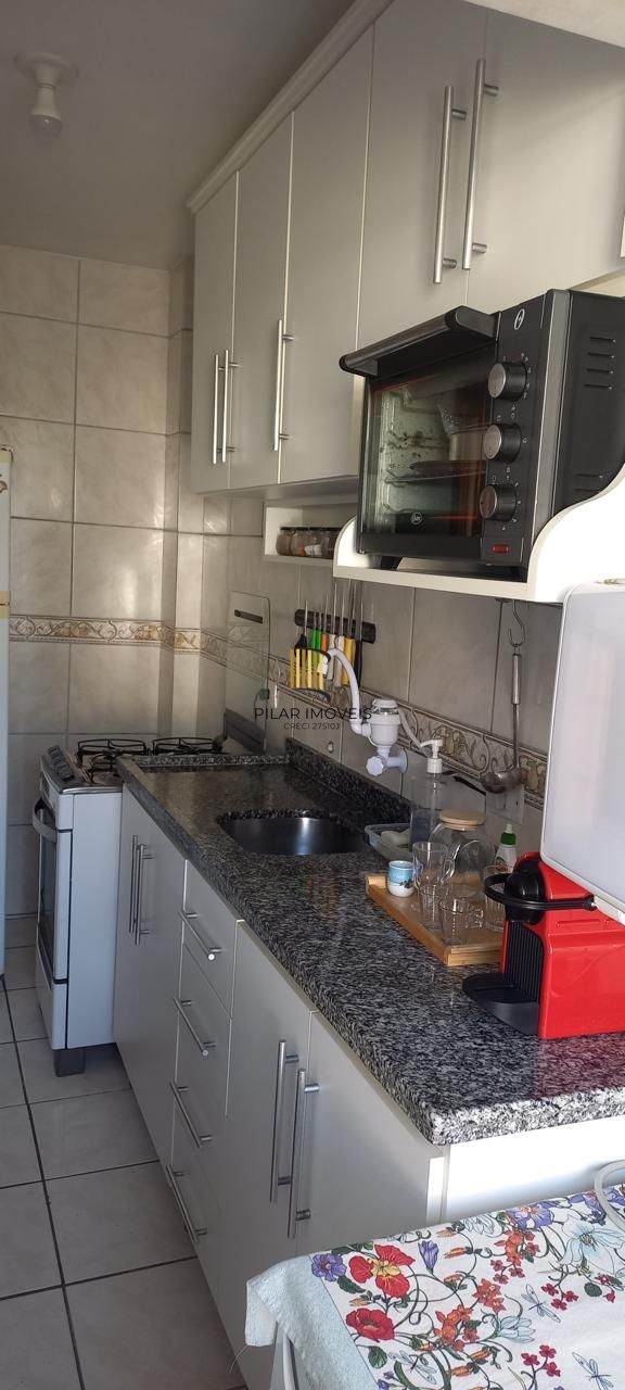 Apartamento de 2 dormitórios com vaga no bairro Vila Nova