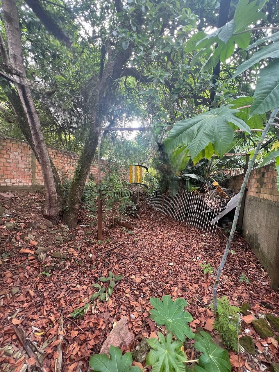 Terreno de esquina no bairro Cristal.