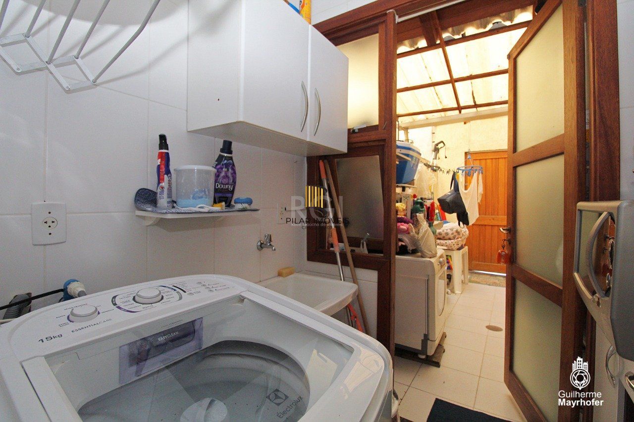 Casa para Venda - 227.93m², 3 dormitórios, sendo 1 suites, 2 vagas - Chácara das Pedras
