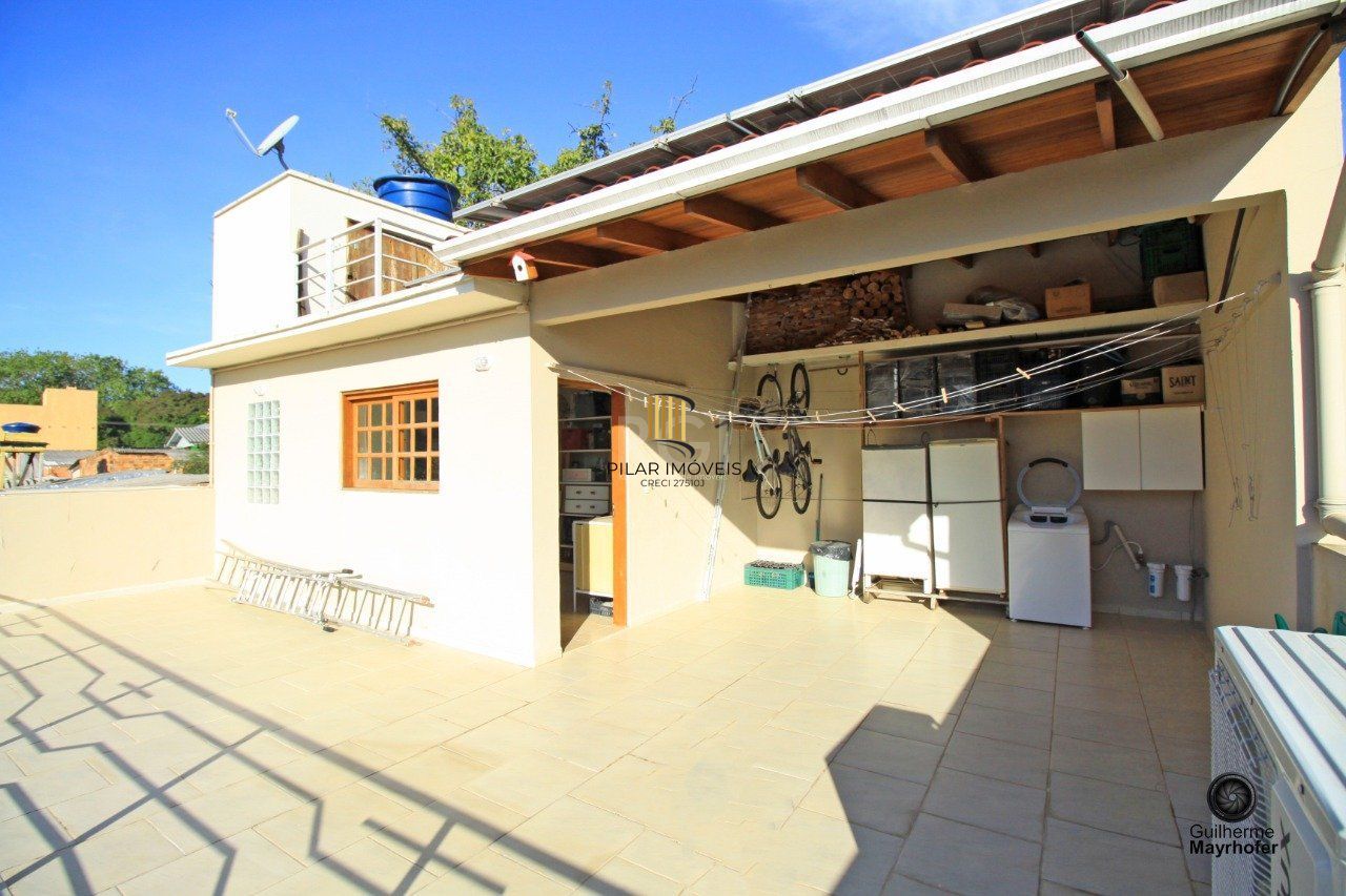 Casa para Venda - 328.5m², 3 dormitórios, sendo 1 suites, 3 vagas - Cavalhada, Porto Alegre