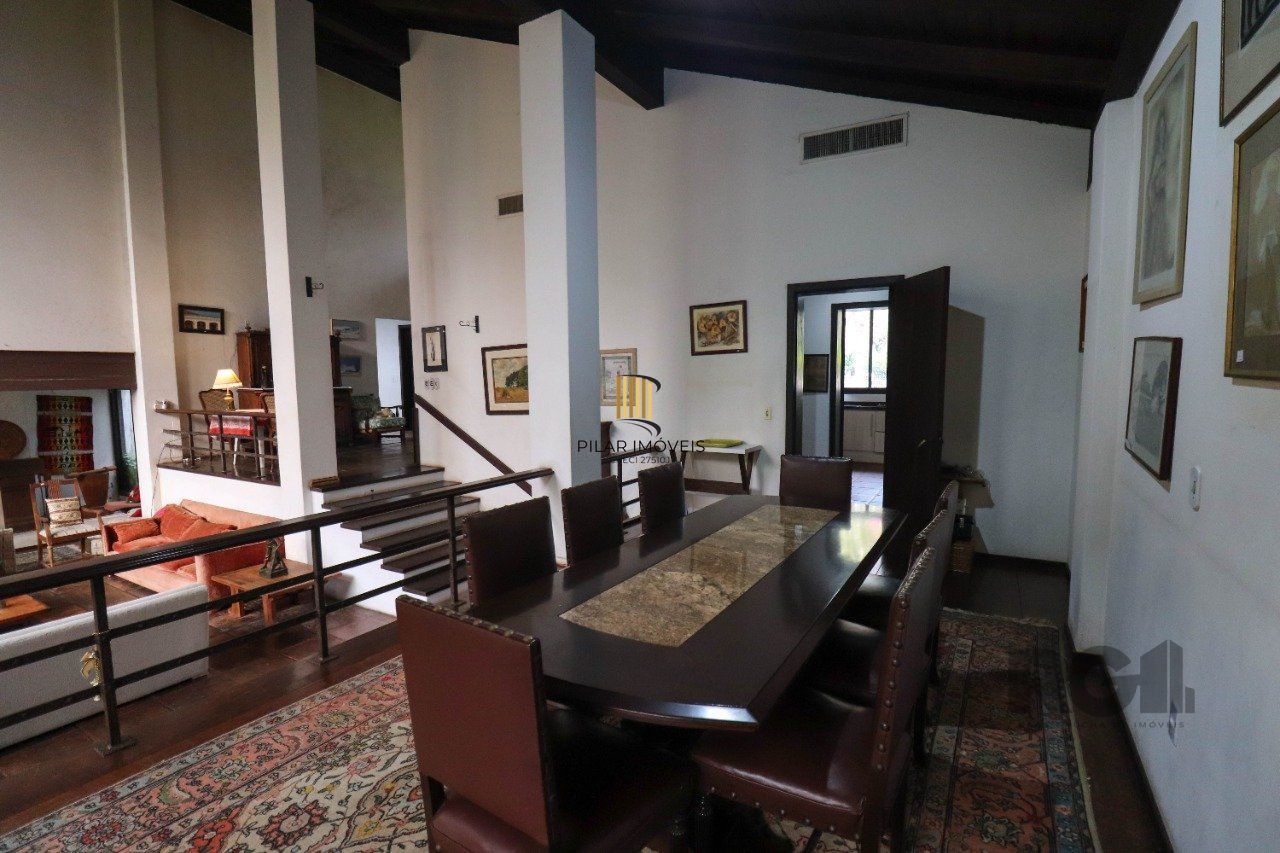 Casa para Venda - 523.36m², 6 dormitórios, sendo 2 suites, 2 vagas - Vila Conceição, Porto Alegre
