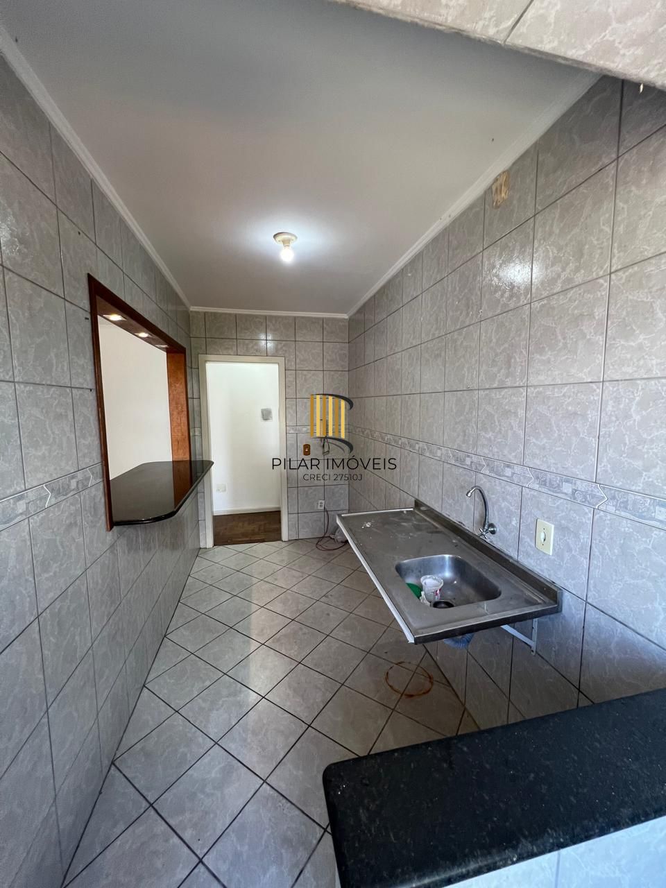 Apartamento à Venda com 02 Quartos na Av do Forte, Vila Ipiranga em Porto Alegre