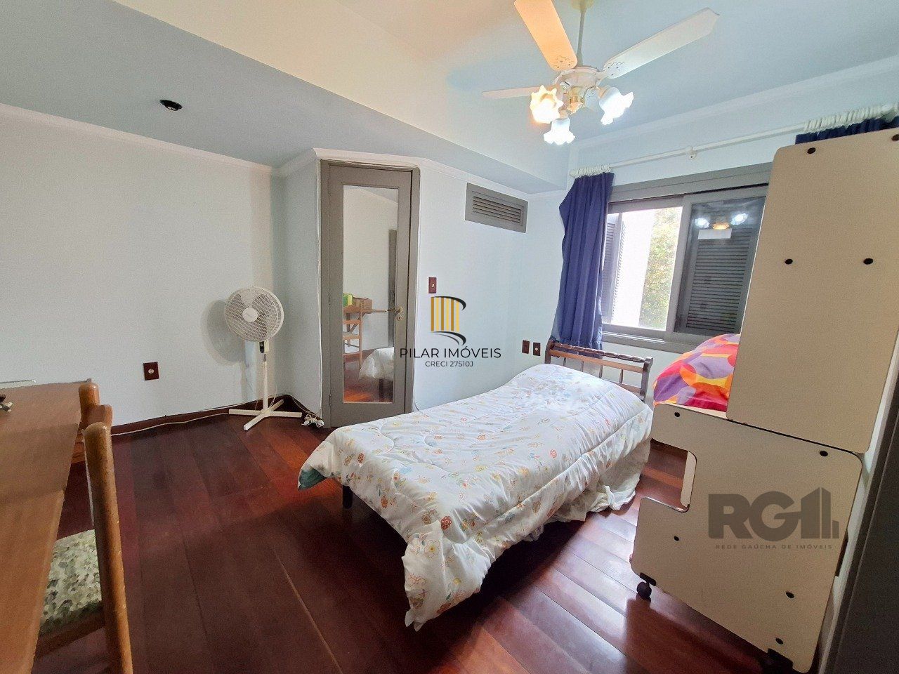 Casa com 537,00 m² com 04 dormitórios no Bairro Tristeza