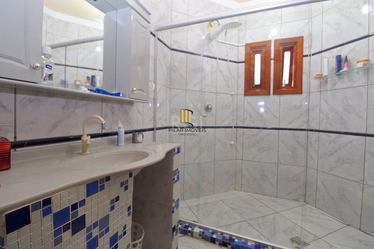 Casa para Venda - 339m², 3 dormitórios, 2 vagas - Vila Nova, Porto Alegre