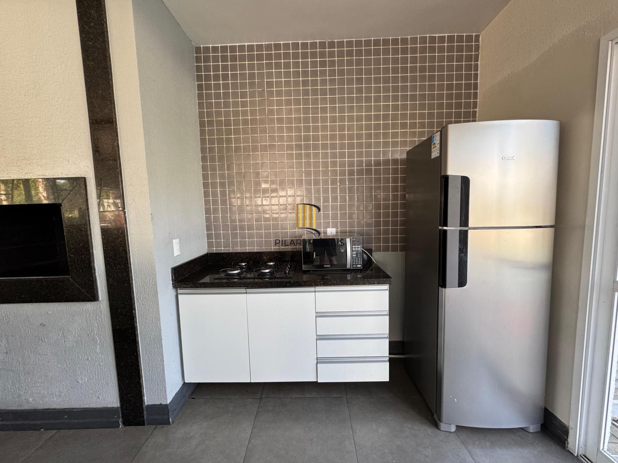 Apartamento com 02 quartos e 01 vaga escriturada no Bairro Lomba do Pinheiro