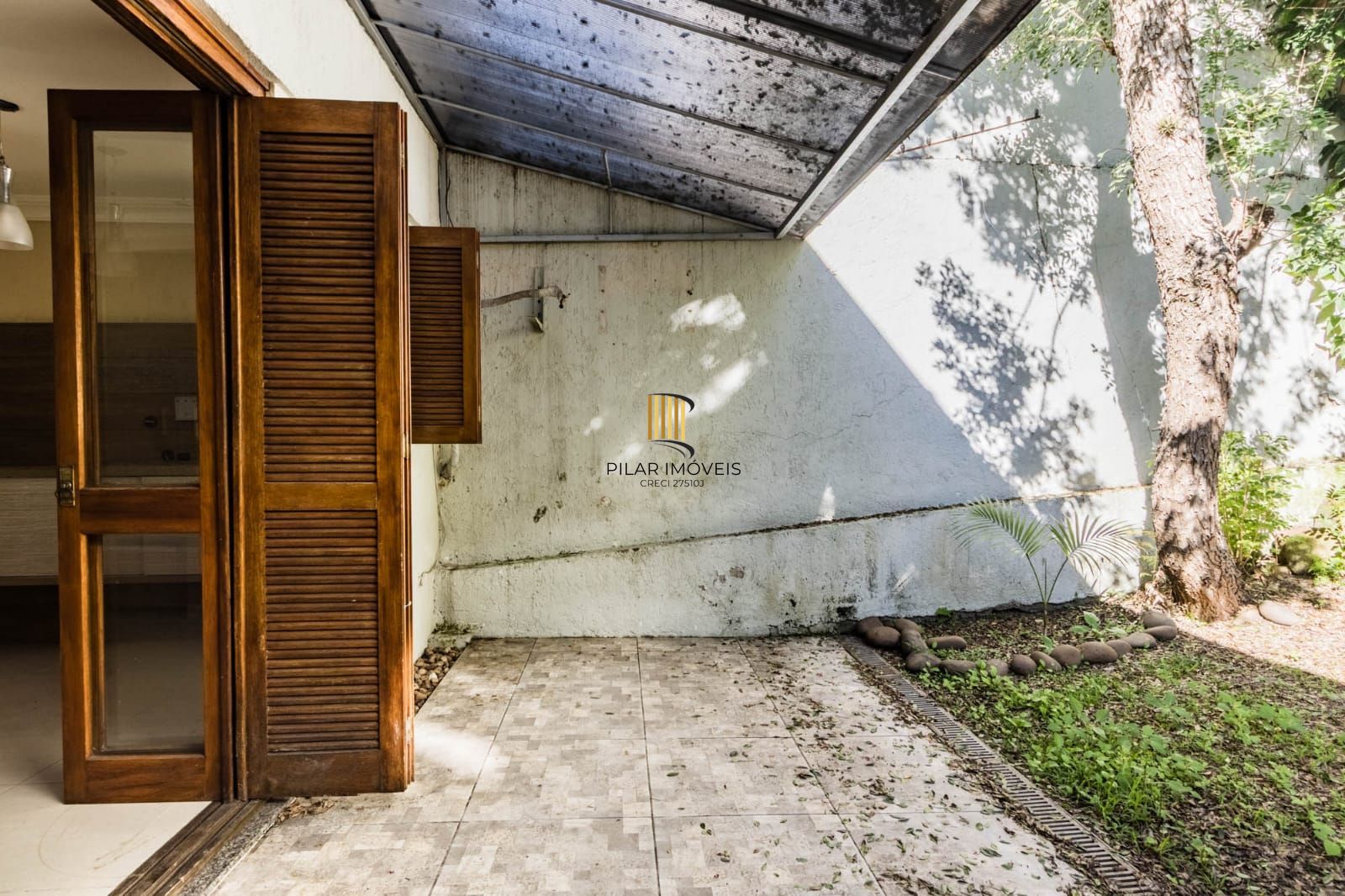 Casa para Venda - 227.93m², 3 dormitórios, 1 suite, 2 vagas - Chácara das Pedras