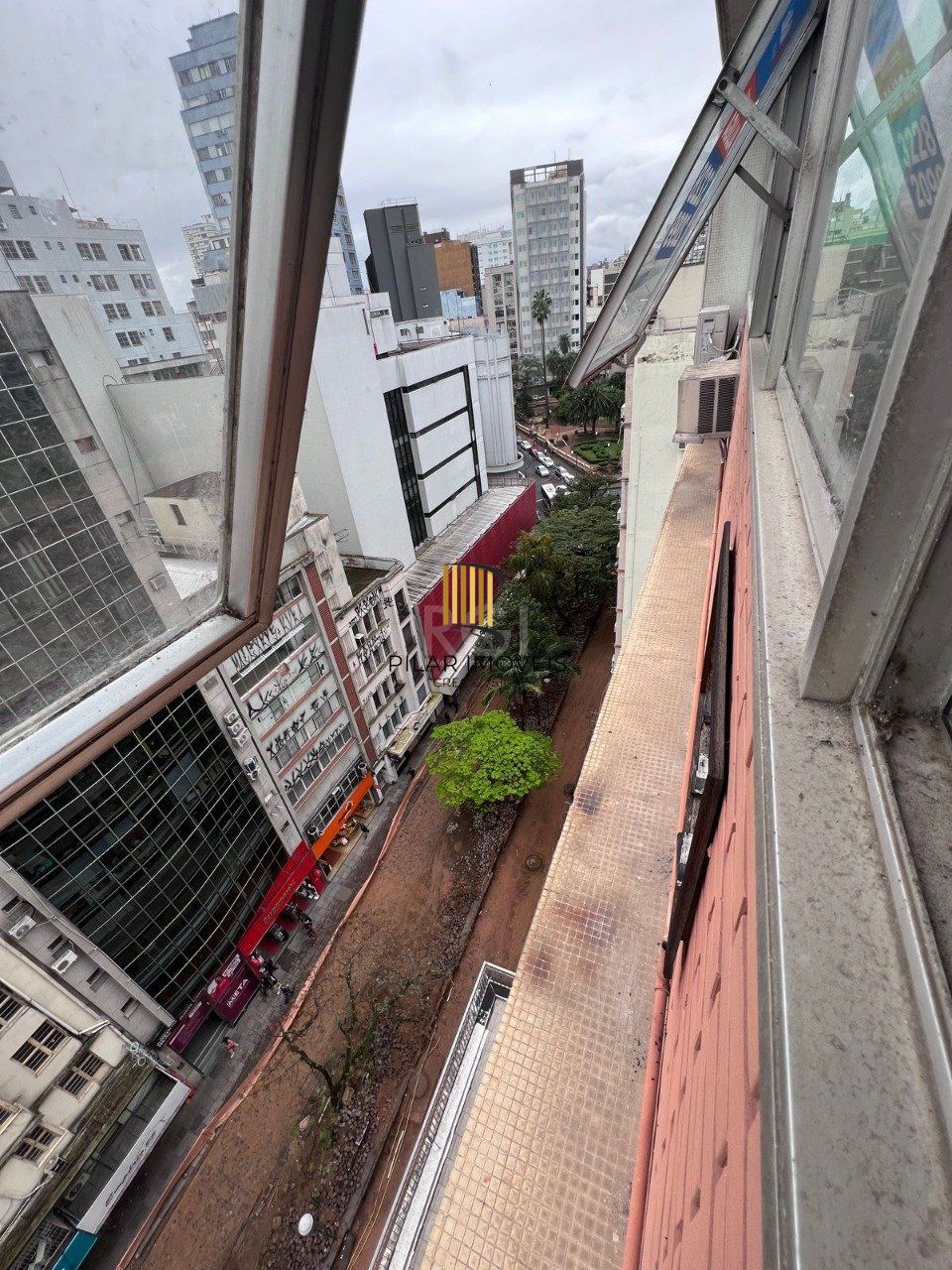 Conjunto/Sala para Venda - 24m², 0 dormitórios, Centro Histórico, Porto Alegre