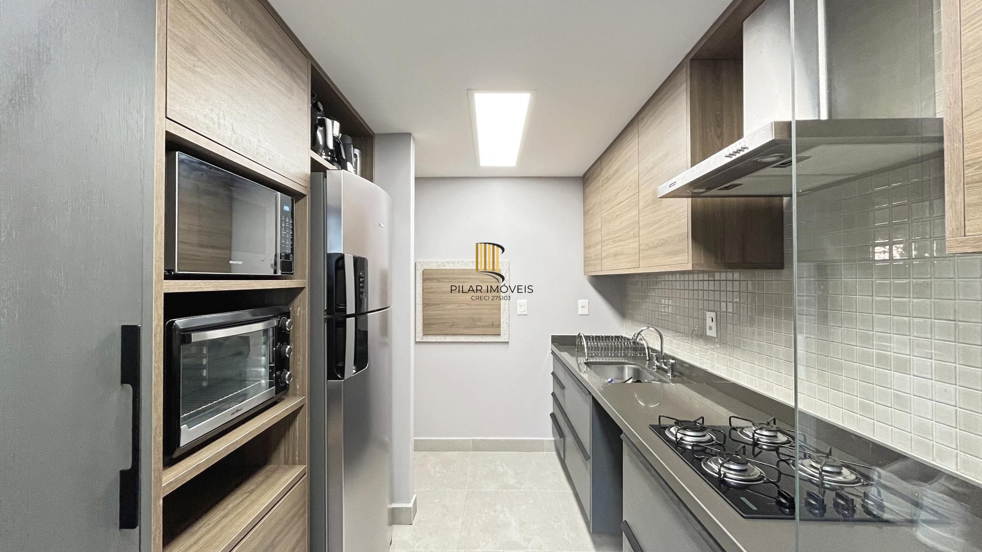 LINDO APARTAMENTO 3 DORMITÓRIOS NO MENINO DEUS
