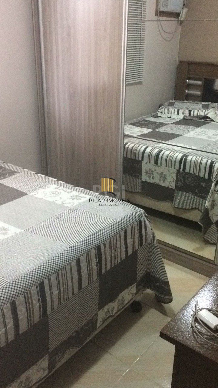 Apartamento de 2 dormitórios no bairro Rubem Berta