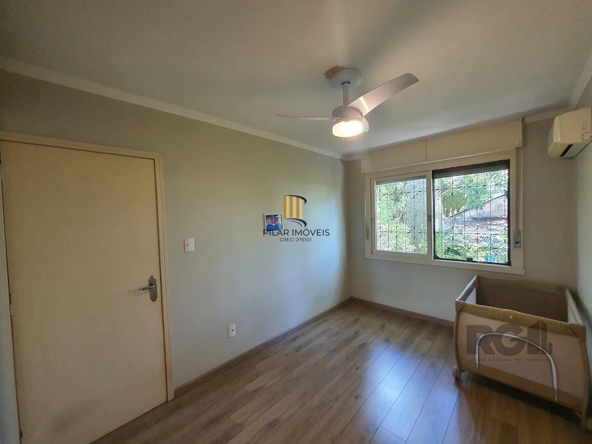 Apartamento com 3 quartos, vagas de garagem, semi mobiliado - 68m² no bairro Medianeira, Porto Alegre/RS