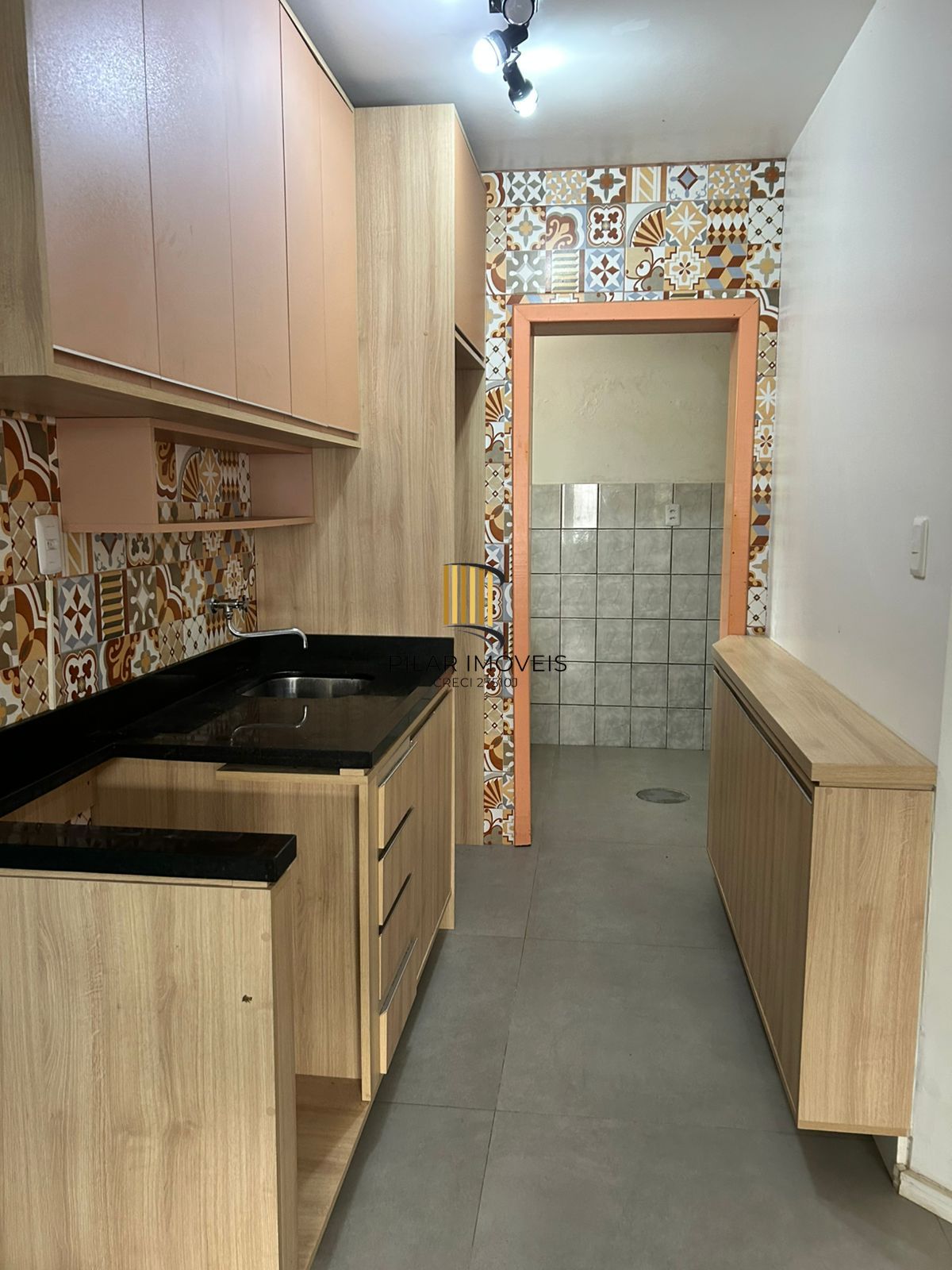 Casa 2 dormitórios no bairro Guarujá