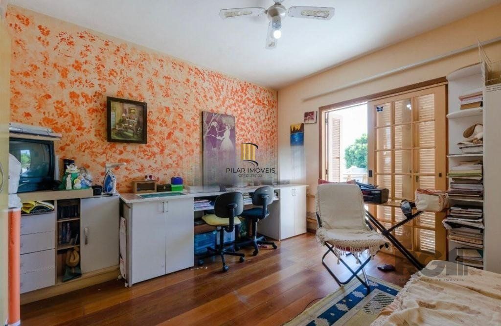 Casa 6 dormitórios no bairro Vila Conceição