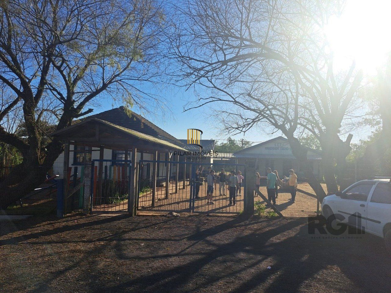 Casa à venda 2 dormitórios 3 vagas no Bairro Lami Porto Alegre RS