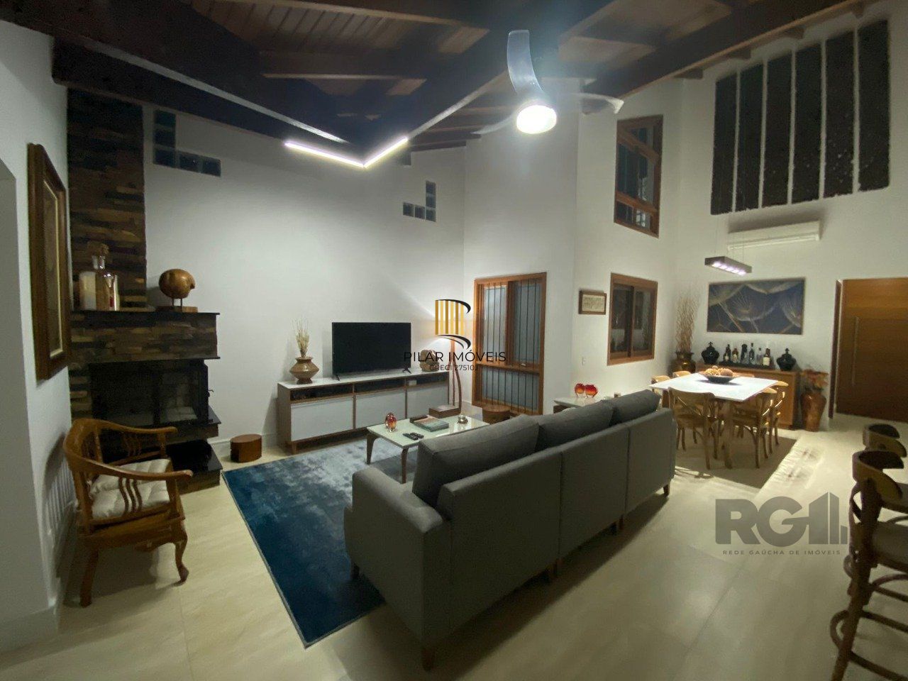 Casa 4 dormitórios no bairro Partenon