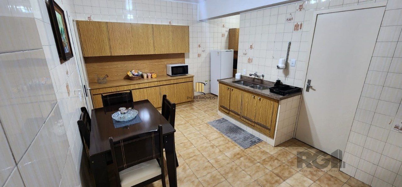 MEGA APARTAMENTO DE 169M² ,  COM SACADA, 3 DORMITÓRIOS, NO CENTRO DE PORTO ALEGRE -RS