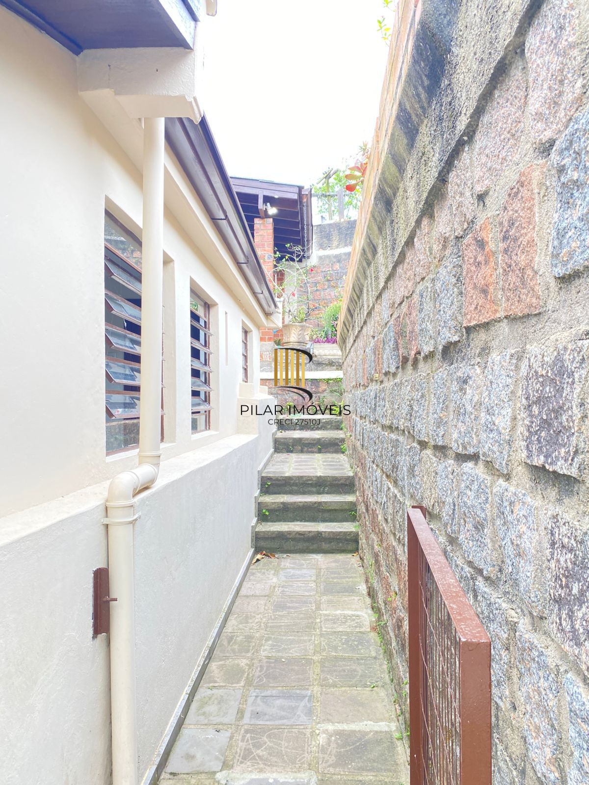 Casa Residencial à Venda em Porto Alegre