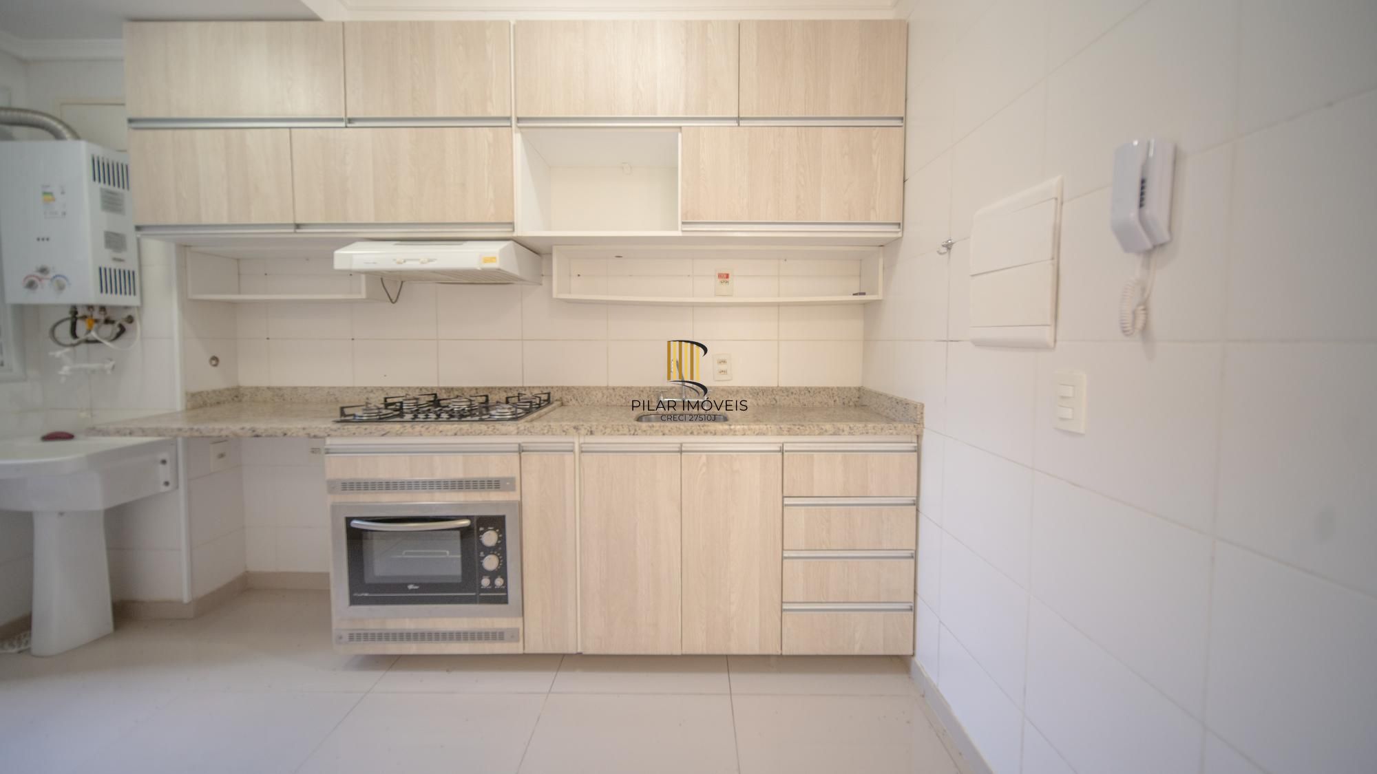 Apartamento Garden com 3 quartos e 107m² à venda em Teresópolis, Porto Alegre.