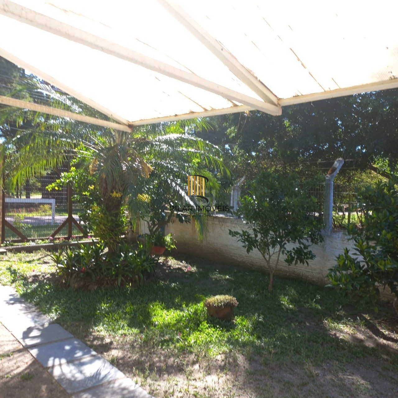 2 Casa com 4 quartos, 2 vagas de garagem, no bairro Belém Novo, Porto Alegre/RS     
