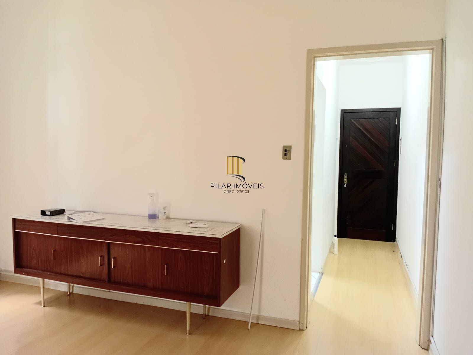 Apartamento 3 dormitórios, frente, sacada no bairro Santana - Porto Alegre - RS