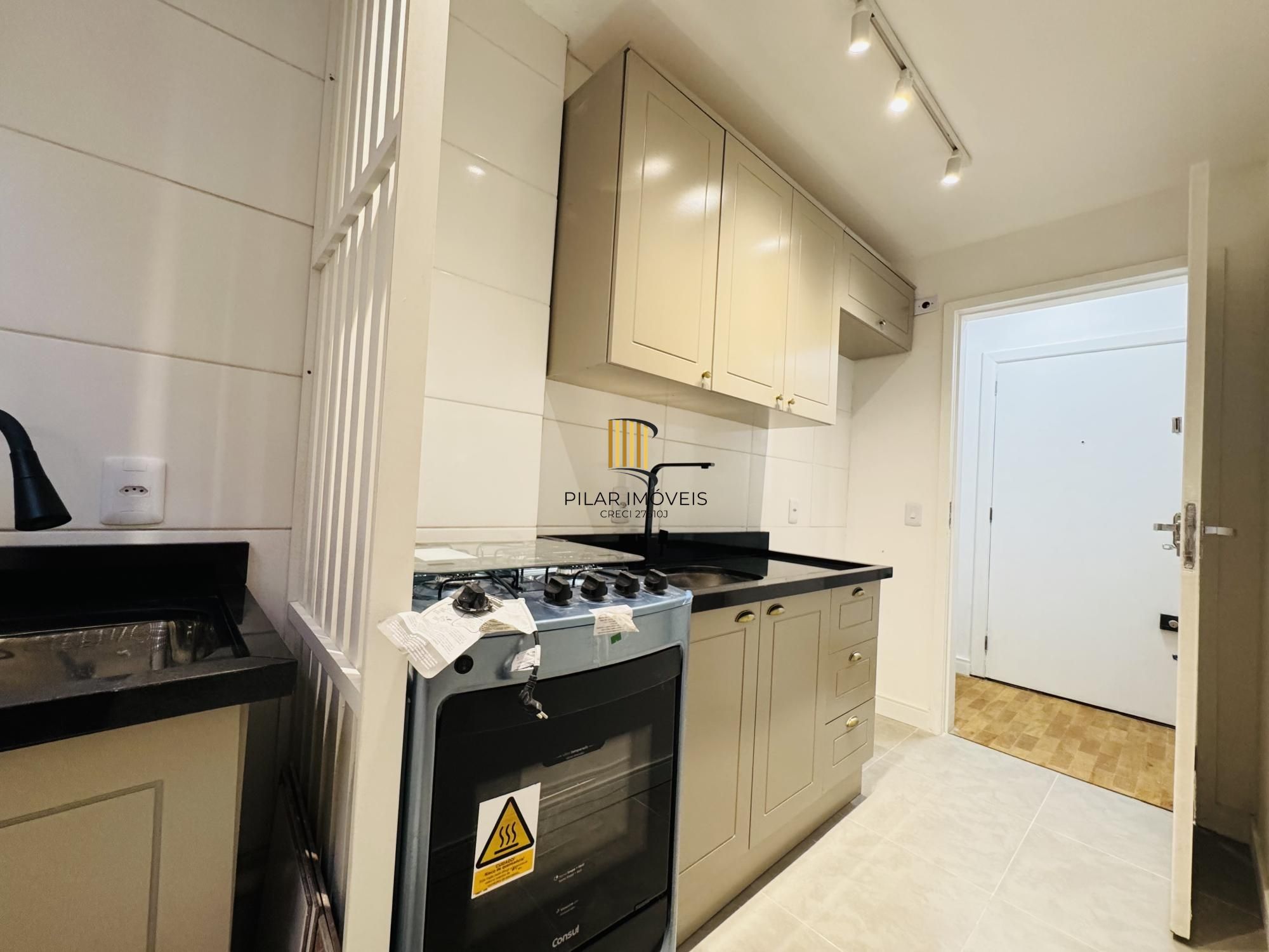 Apartamento 01 dormitório reformado Centro Porto Alegre