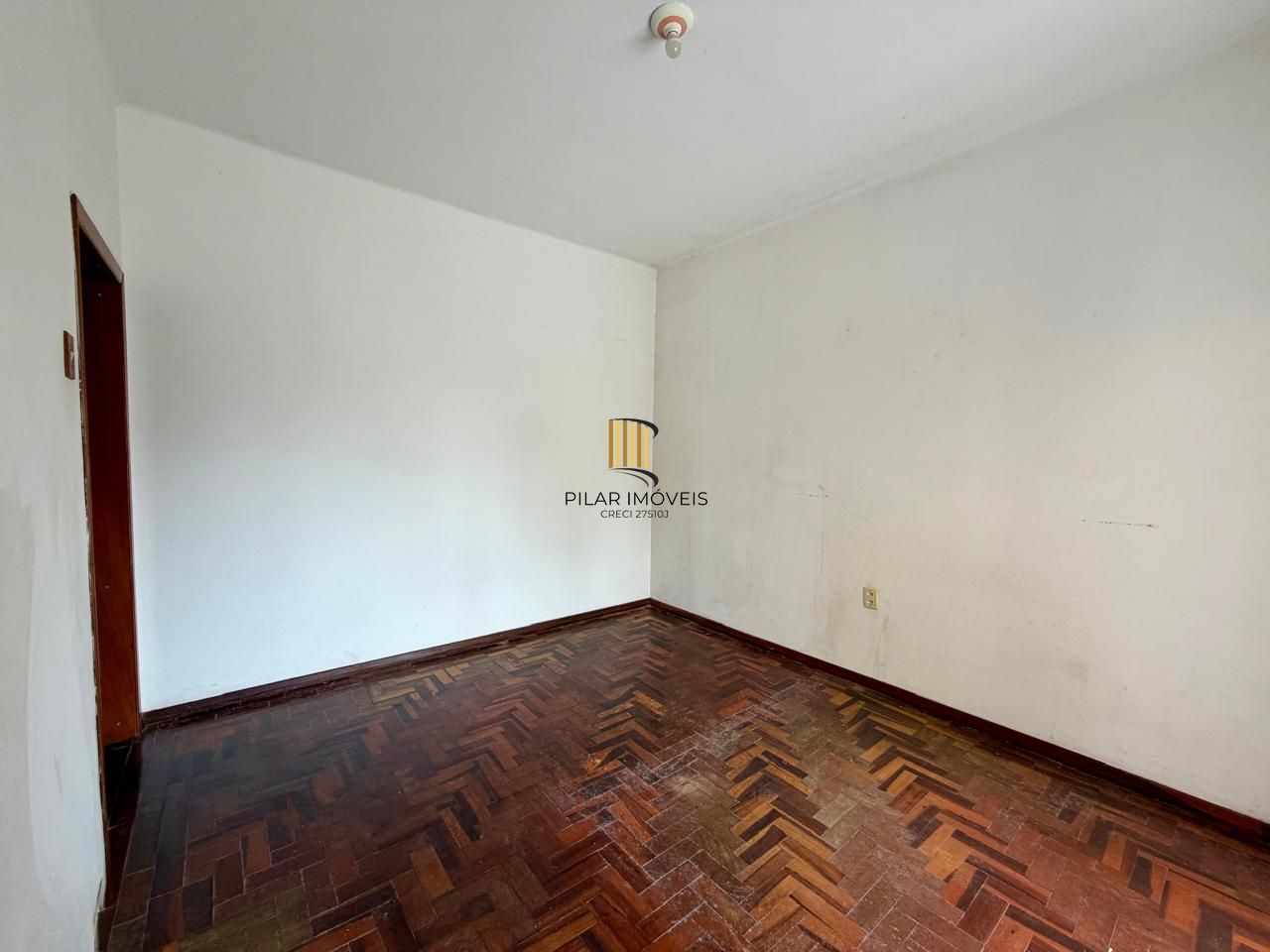 Apartamento 2 dormitórios sacada com 90m2 no centro histórico.