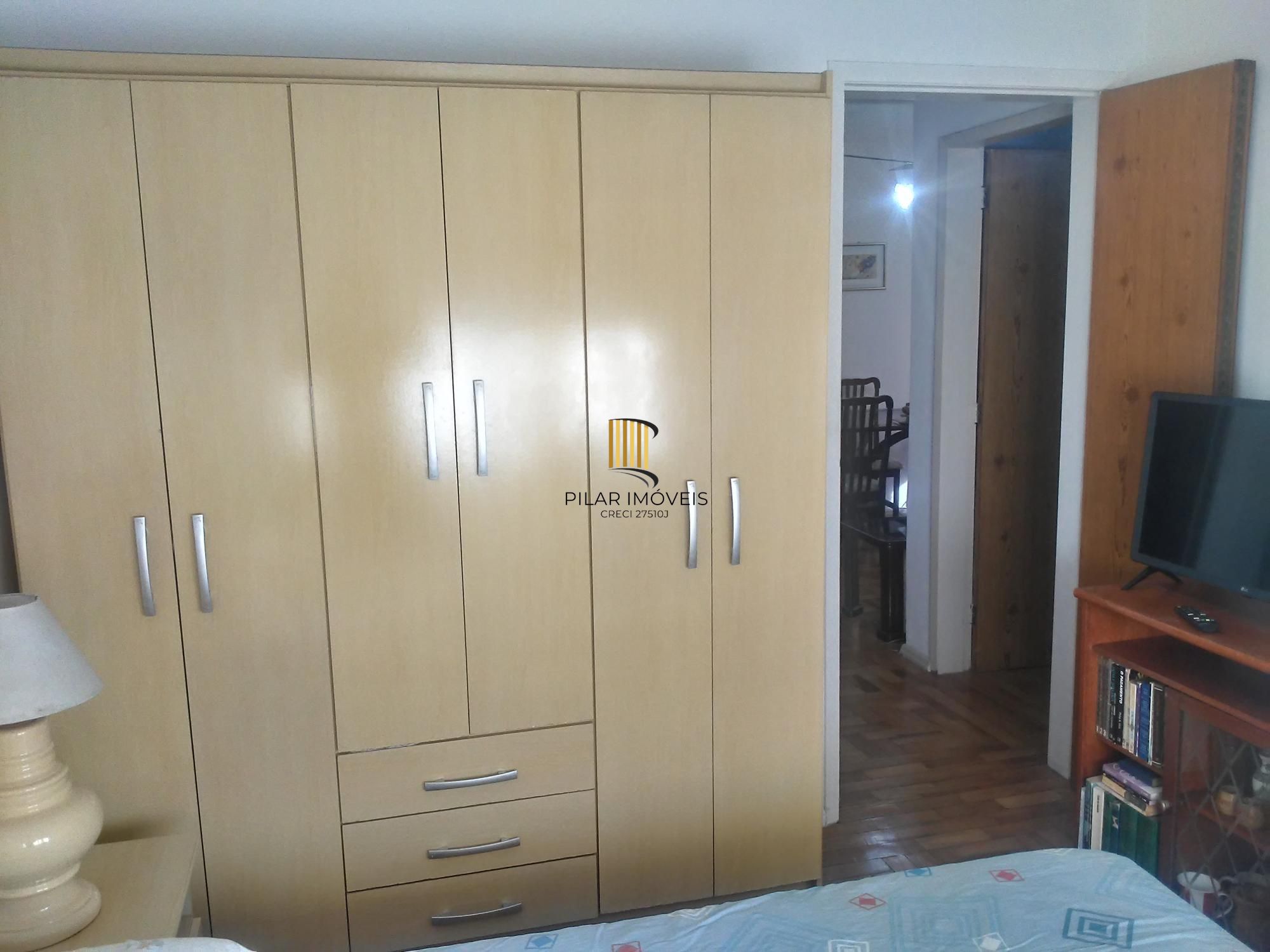 APARTAMENTO 2 DORMITÓRIOS NO 2º PAVIMENTO 1º ANDAR LOCALIZADO  NO BAIRRO SÃO SEBASTIÃO