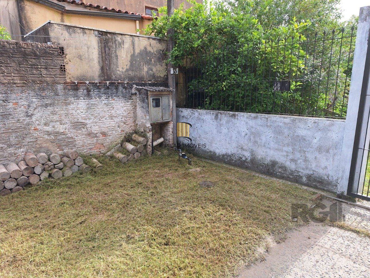 Casa 2 dormitórios no bairro Ponta Grossa