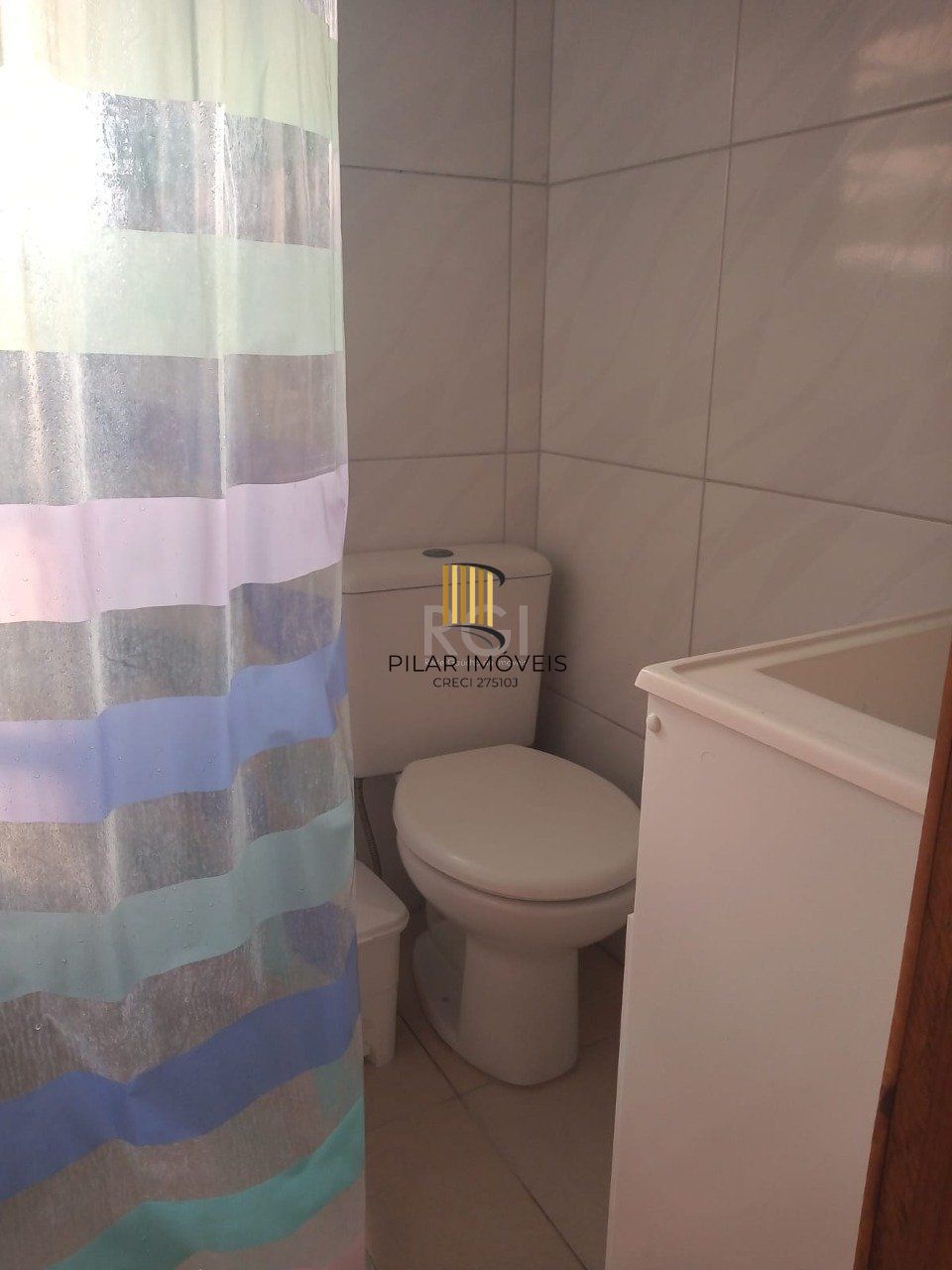 Casa com 5 quartos, 1 suíte, 4 vagas de garagem, no bairro Aberta dos Morras, Porto Alegre/RS