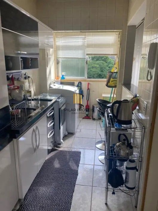 Apartamento com 02 quartos no Bairro Morro Santana