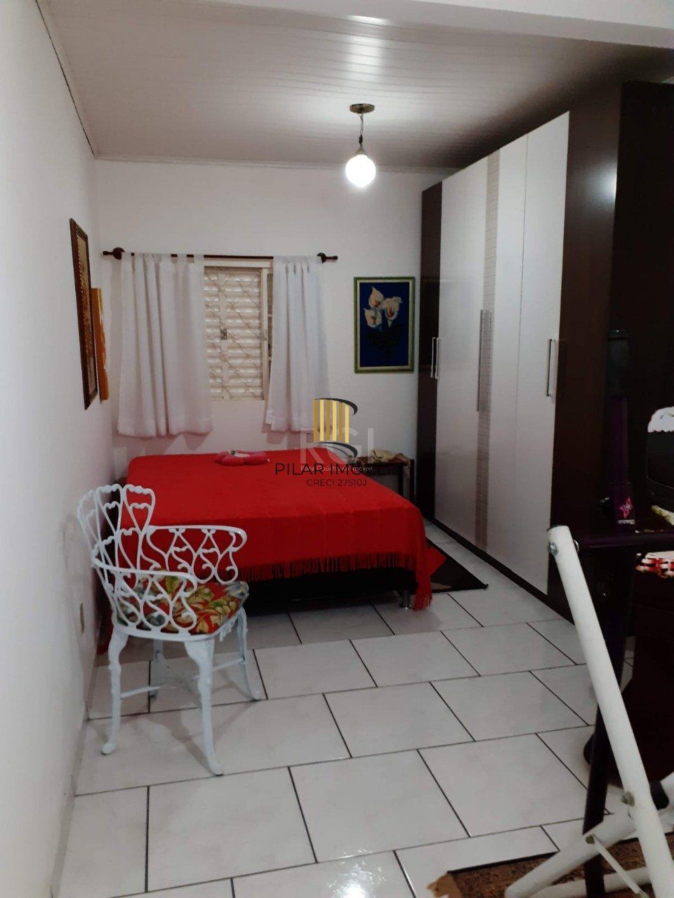 Casa para Venda - 250m², 3 dormitórios, 1 vaga - Camaquã, Porto Alegre