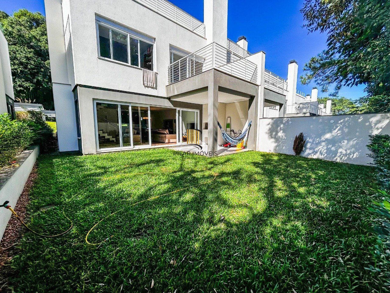 Casa Condominio 3 Dormitório(s) Bairro Pedra Redonda