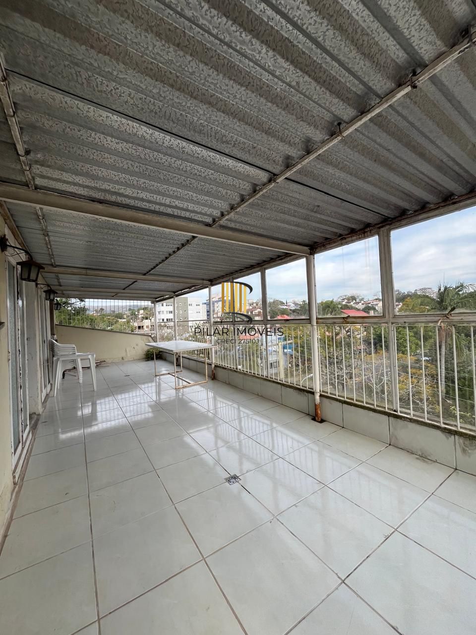 Apartamento a venda no bairro Cristal composto de dois dormitórios