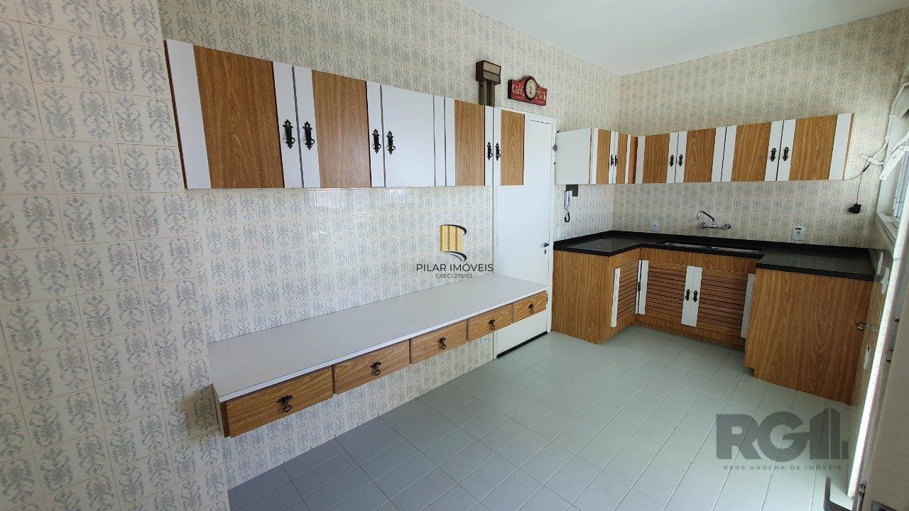 Apartamento 4 dormitórios no bairro Moinhos de Vento