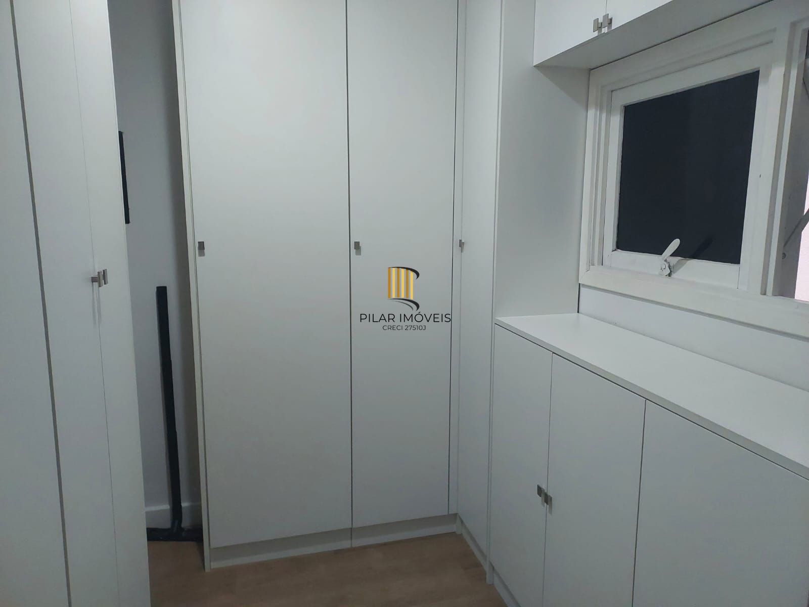 Cobertura com 02 quartos e 01 vaga coberta no Bairro Santana Porto Alegre