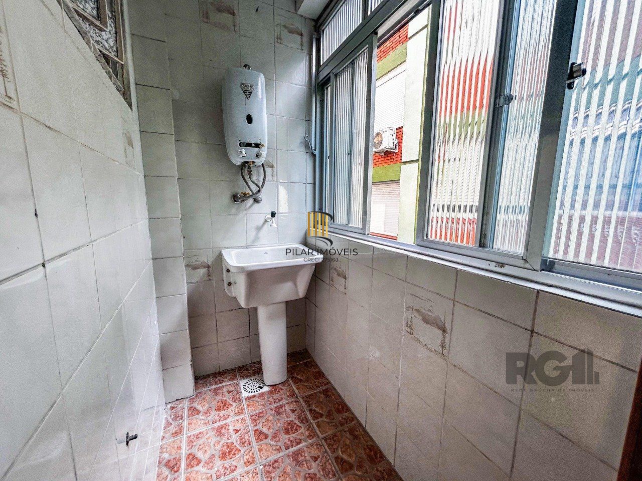 APARTAMENTO 2 DORMITÓRIOS, VAGA ROTATIVA, NO BAIRRO CRISTAL, PORTO ALEGRE/RS