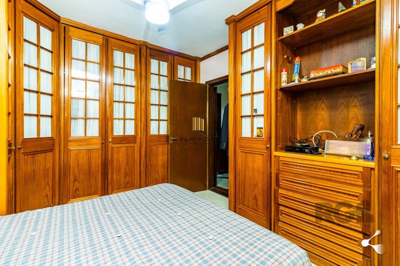 CASA, 4 DORMITÓRIOS, 3 SUÍTES, 2 VAGAS DE GARAGEM, BAIRRO IPANEMA, PORTO ALEGRE/RS