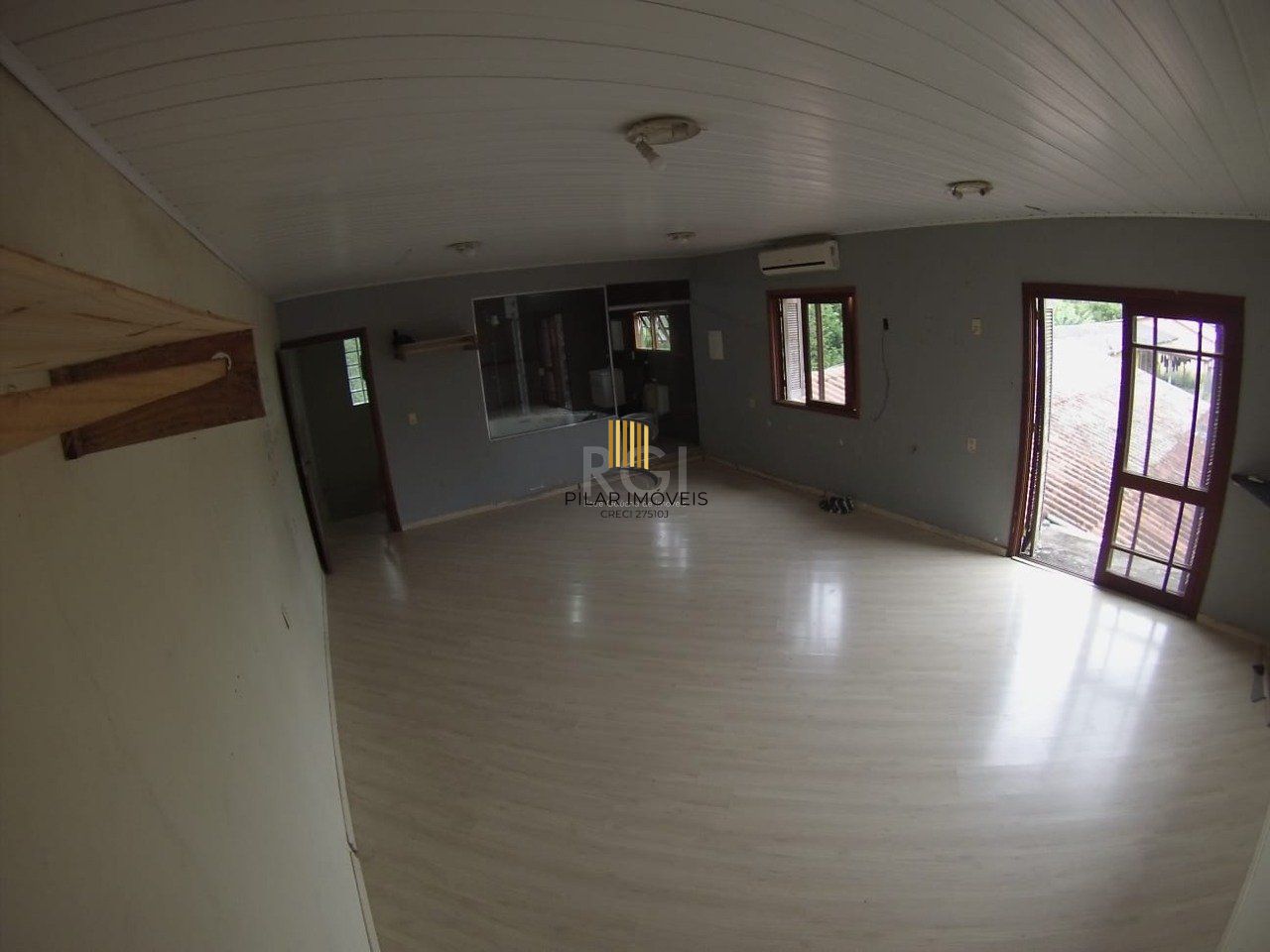 Casa 5 dormitórios no bairro Ponta Grossa