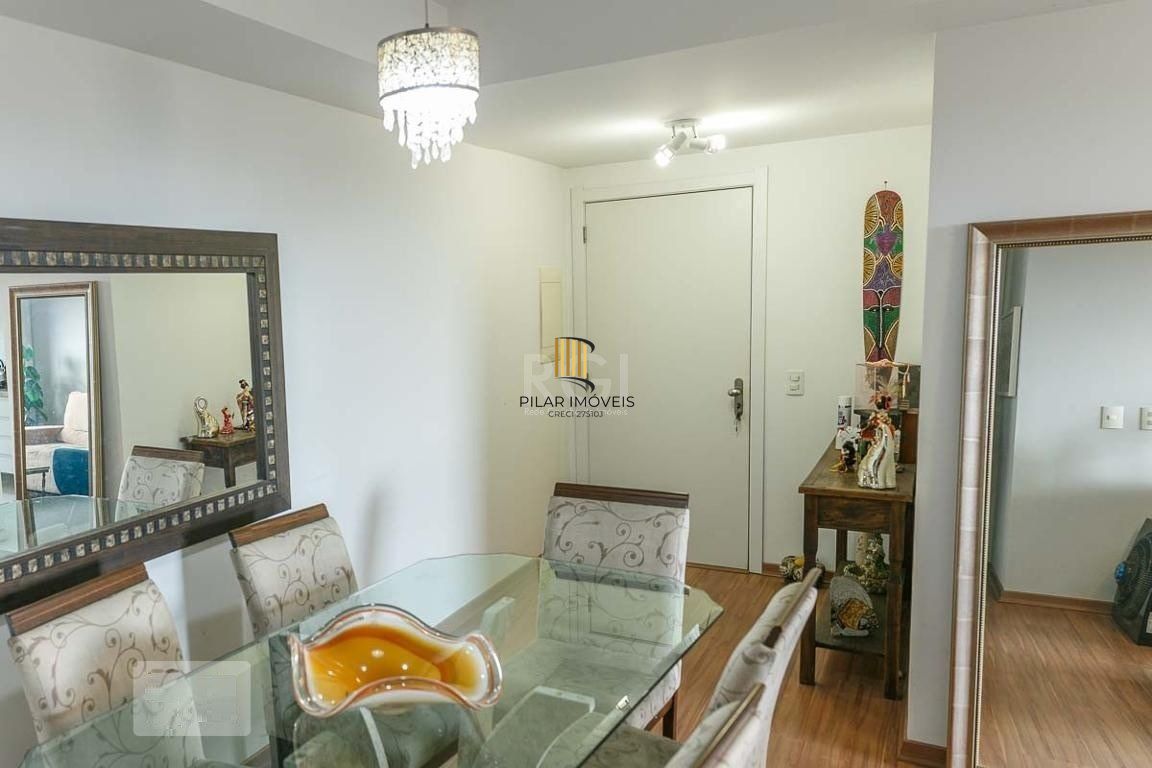 Apartamento com 3 quartos, 1 suíte, churrasqueira, 2 vagas de garagem, no bairro Cristal, Porto Alegre/RS