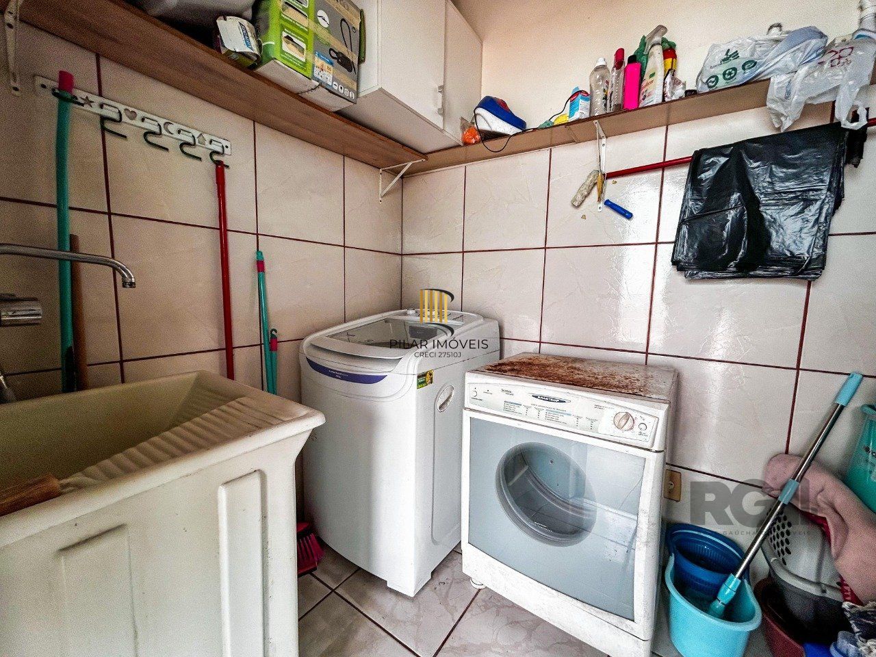 Casa 4 dormitórios no bairro Vila Nova