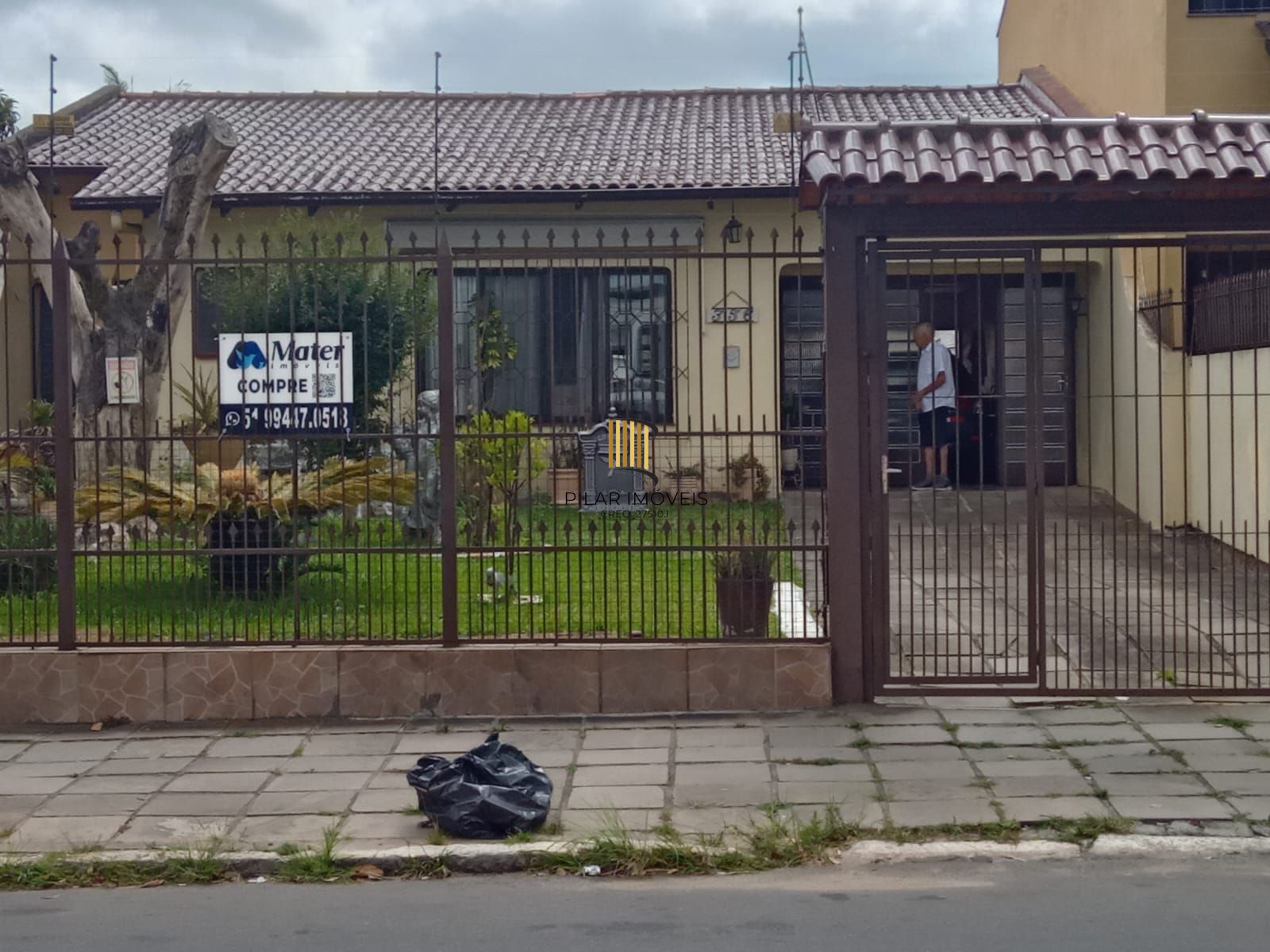 Casa com 3 dormitórios suíte , garagem para 3 carros ! - Pilar Imóveis