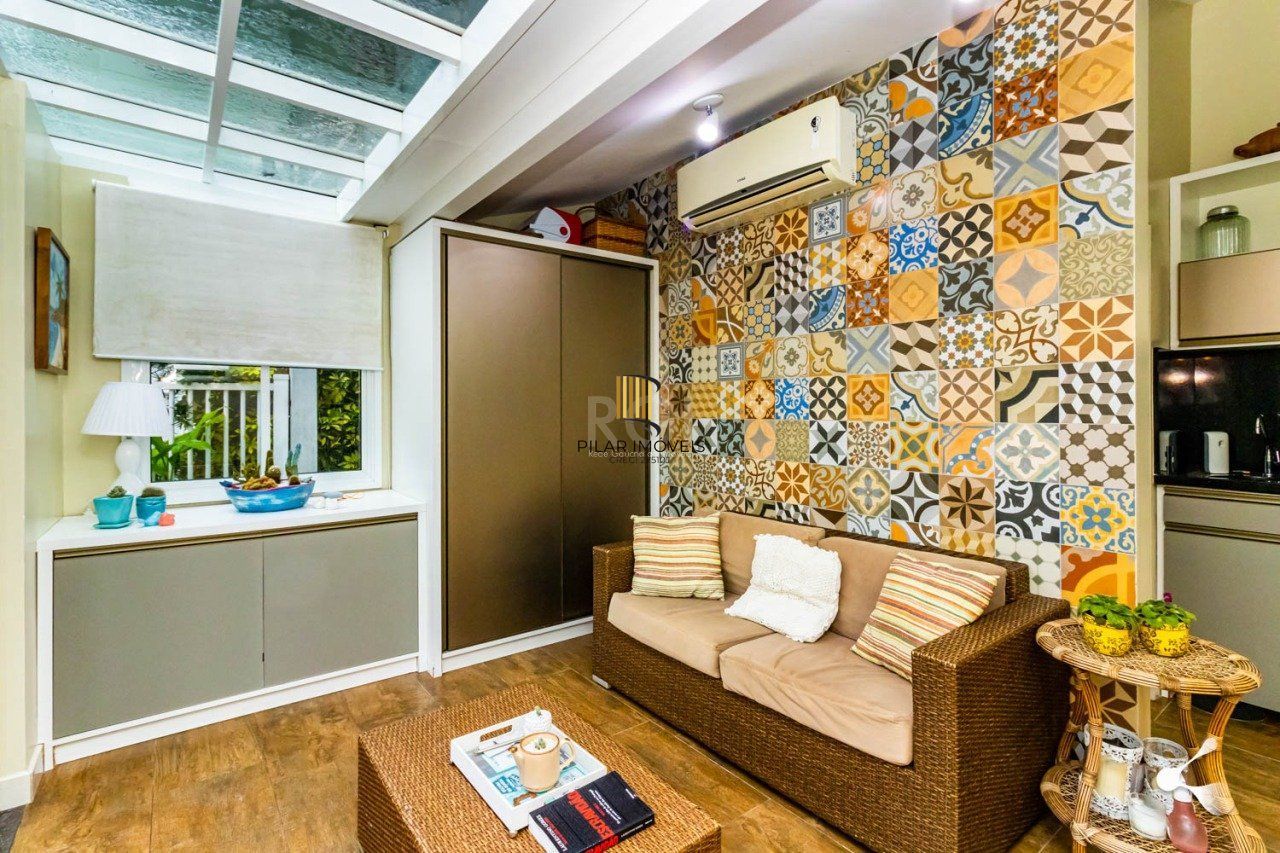 CASA 4 DORMITÓRIOS COM GARDEM NO GUARUJA - PORTO ALEGRE - RS