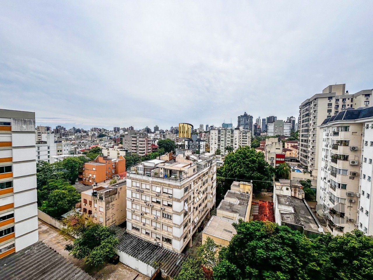Apartamento 3 dormitórios no bairro Mont Serrat