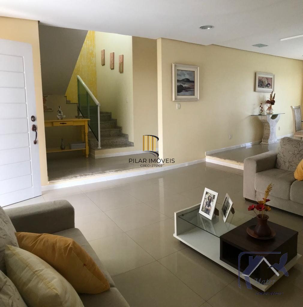 Casa para Venda - 0m², 5 dormitórios, sendo 2 suites, 2 vagas - Village